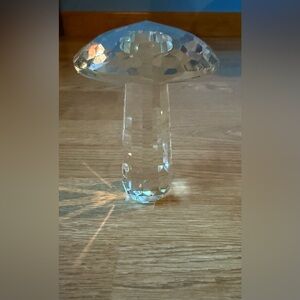 Elegant Crystal Mushroom Accent